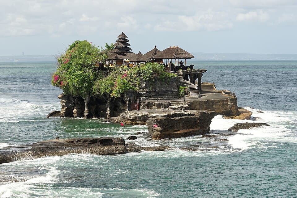 Tanah Lot Temple at high tide, Bali, Indonesia