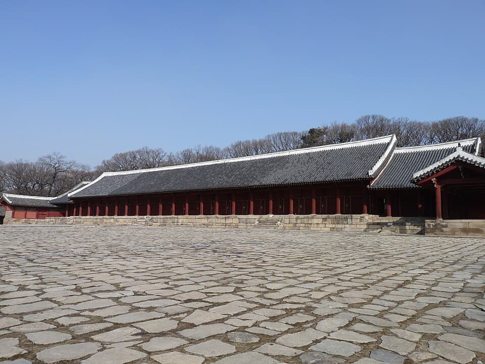 Main hall of Jongmyo royal ancestral shrine